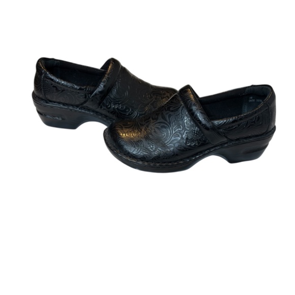 Black Embossed Vegan Leather Peggy Clogs / Mules - Picture 3 of 10